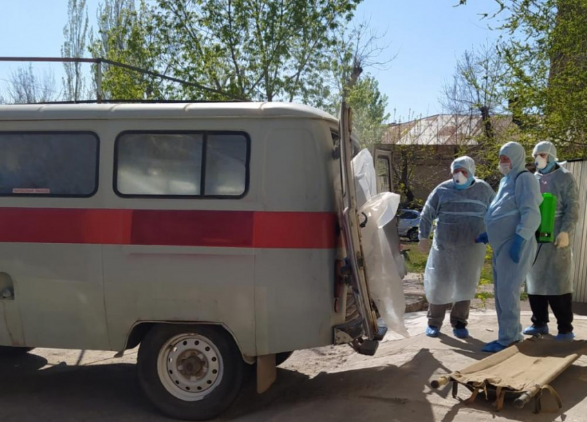 В Волгоградской области COVID-19 убил вакцинированного врача
