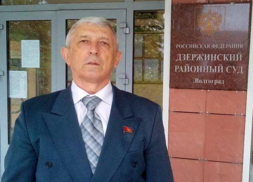   Волгоградского активиста осудили за то, что мешал сносить конюшню «Соснового бора»