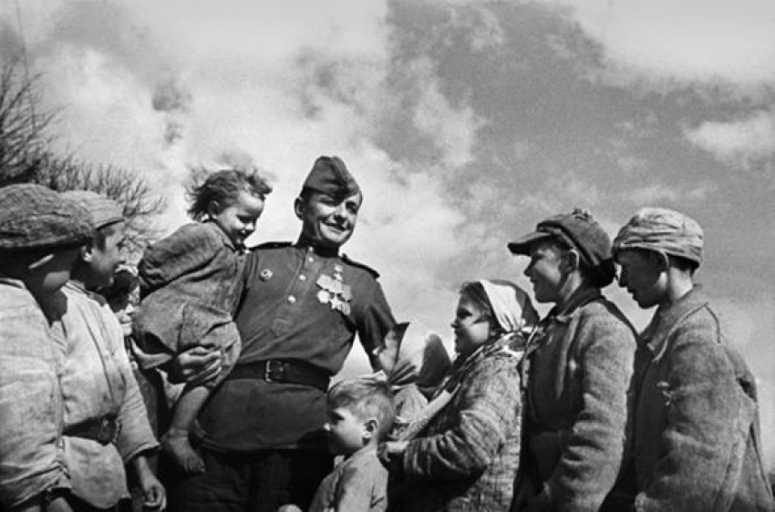 7 сентября 1942 года - в окопах Сталинграда на свет появился один из новорожденных великого сражения
