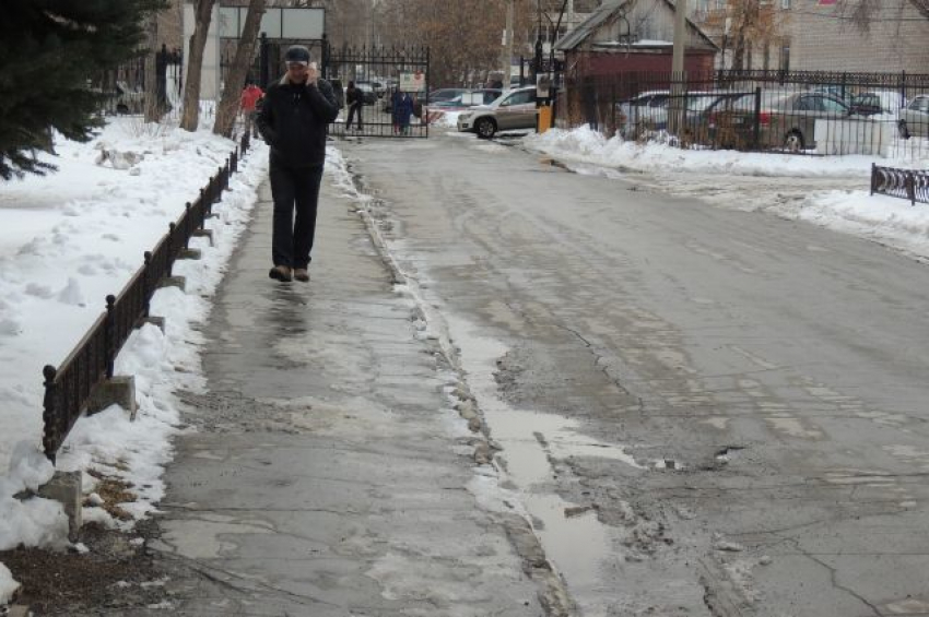 В Волгоградской области ожидается сильный ветер и гололед