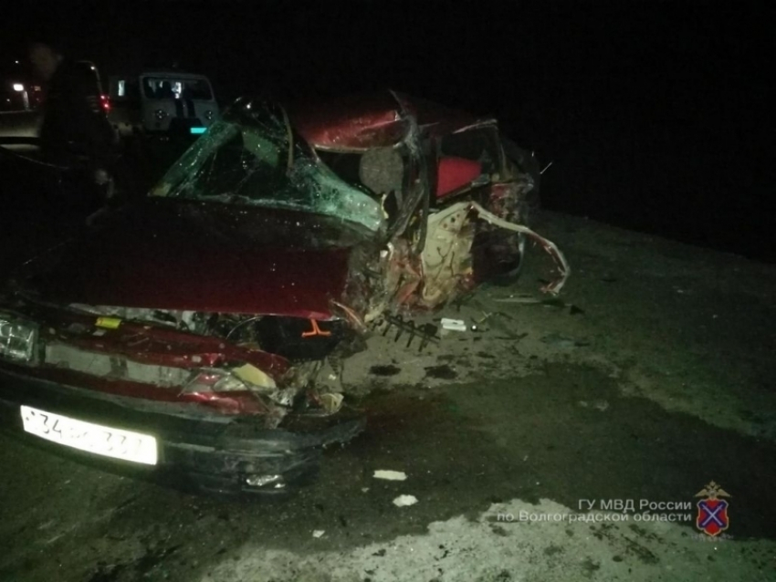 Из-за потери управления на опасном повороте водитель Opel погиб под Волгоградом 