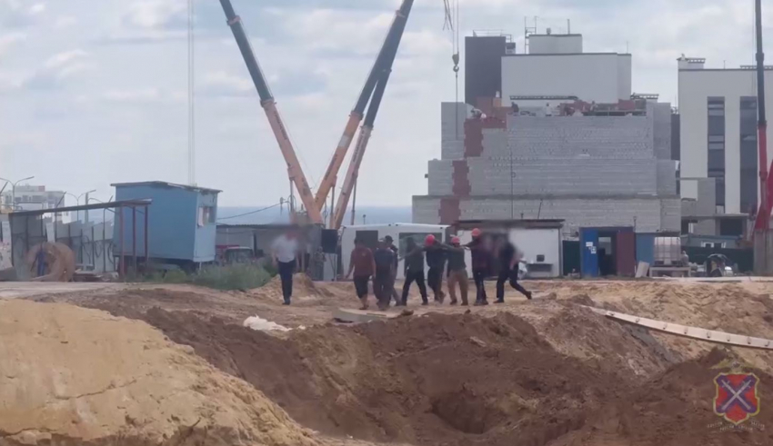 С квадрокоптерами прочесали крупную стройку Волгограда: сыграть в прятки не получилось