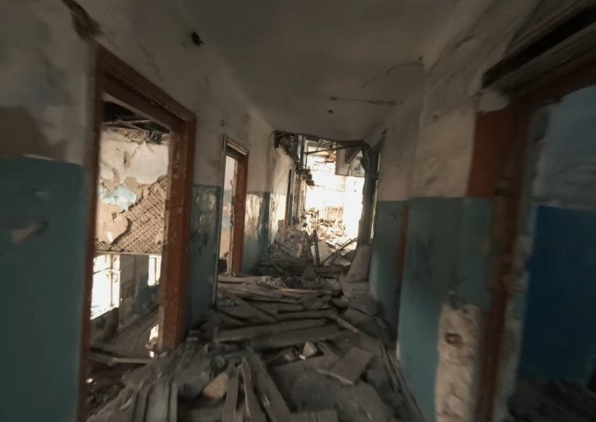 Здесь рухнули полы и стены: жуткое видео из общежития на Жолудева в Волгограде
