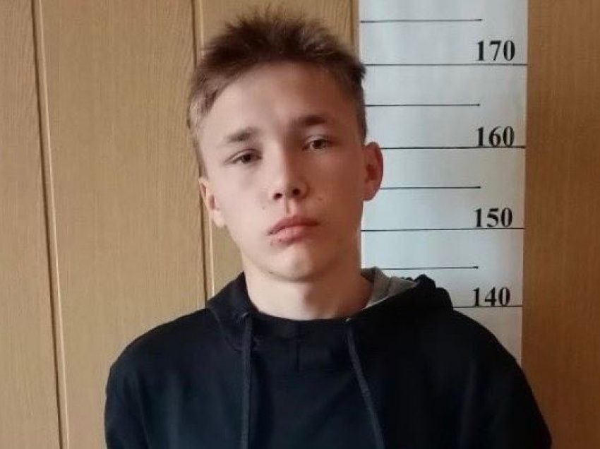 Волгоградцев просят помочь в поиске без вести пропавшего 17-летнего парня