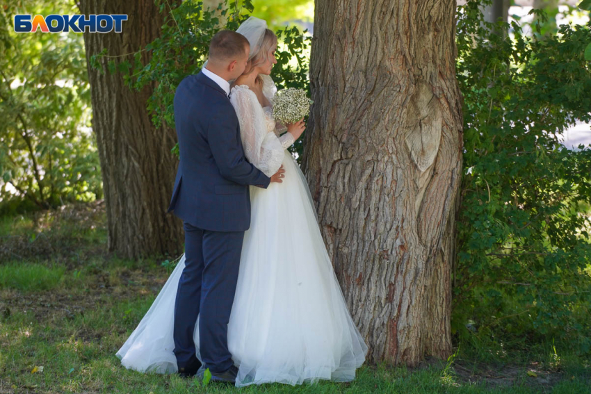 Названы самые популярные у волгоградцев даты свадеб и ЗАГСы в 2025 году