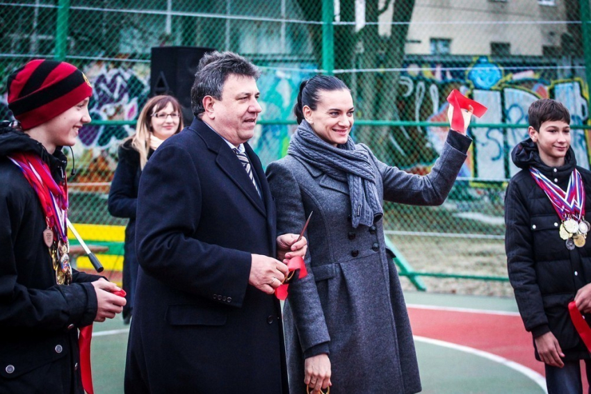 В Волгограде открыли шестую спортплощадку по проекту Елены Исинбаевой 