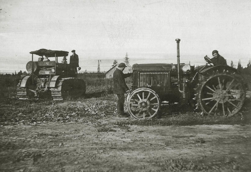 17 июня 1930 год – с конвейера Сталинградского тракторного завода сошел первый трактор
