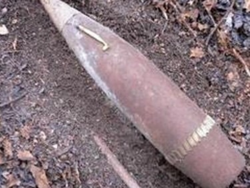 В Волгограде за гостиницей «Турист» раскопали снаряд времен ВОВ