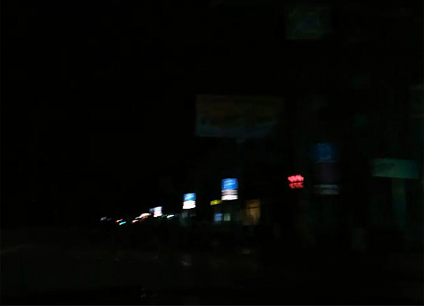 Ночью по всему Волгограду погасли фонари