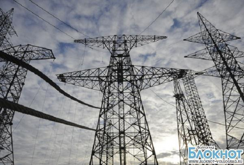 Порывистый ветер оставил без электричества несколько районов Волгоградской области