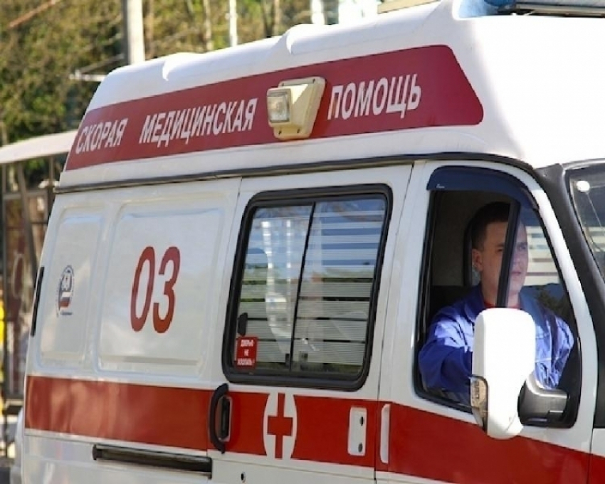 Пьяный лихач на Daewoo отправил в больницу под Волгоградом 3-летнего и 5-летнего детей
