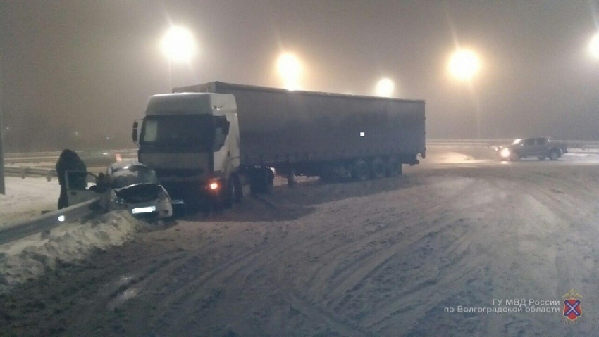 Стали известны подробности страшного столкновения фуры и Matiz на западе Волгограда 