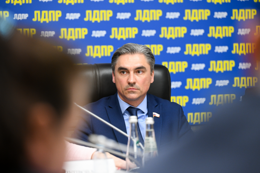 Наследника Жириновского грозят исключить из ЛДПР: политолог указал на неожиданный аспект дела Свинцова 