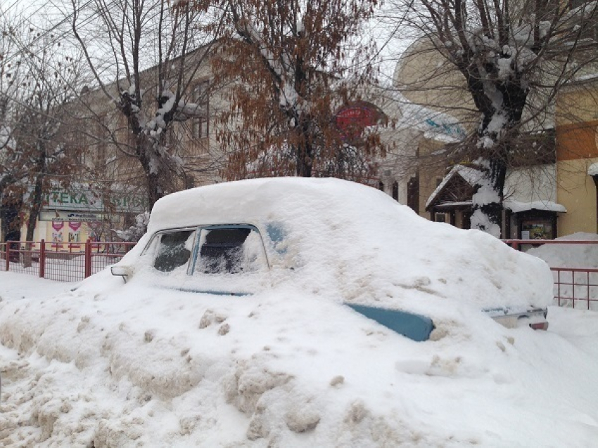 Снегопад и метель грозят Волгограду чрезвычайными ситуациями