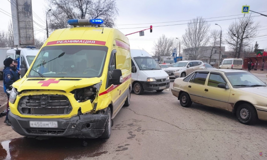 В Волгограде два человека пострадали в ДТП с реанимацией