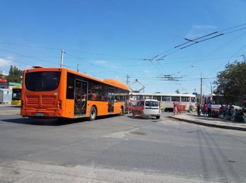 На западе Волгограда из-за аварии не ходили трамваи