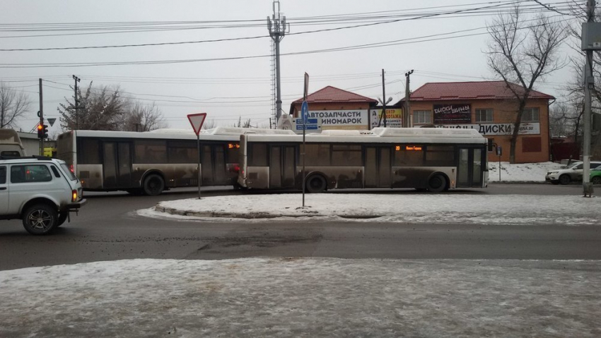 В Волгограде столкнулись два пассажирских автобуса