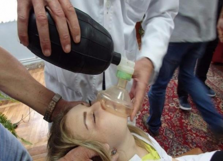 Родители и их 12-летняя дочь отравились угарным газом в Волгограде 