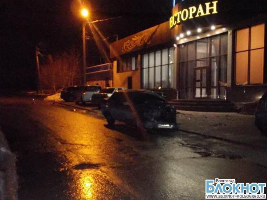 В Волгограде водитель внедорожника спровоцировал ДТП и скрылся с места аварии