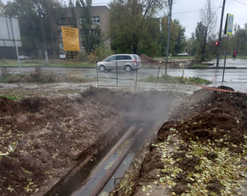 "Согревают улицу, в то время, как в домах холодно": волгоградцы заметили странности с отоплением