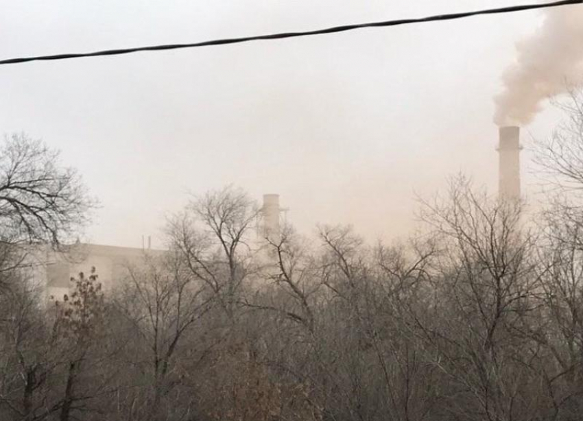 Дымом с «Красного Октября» рано утром возмутились волгоградцы