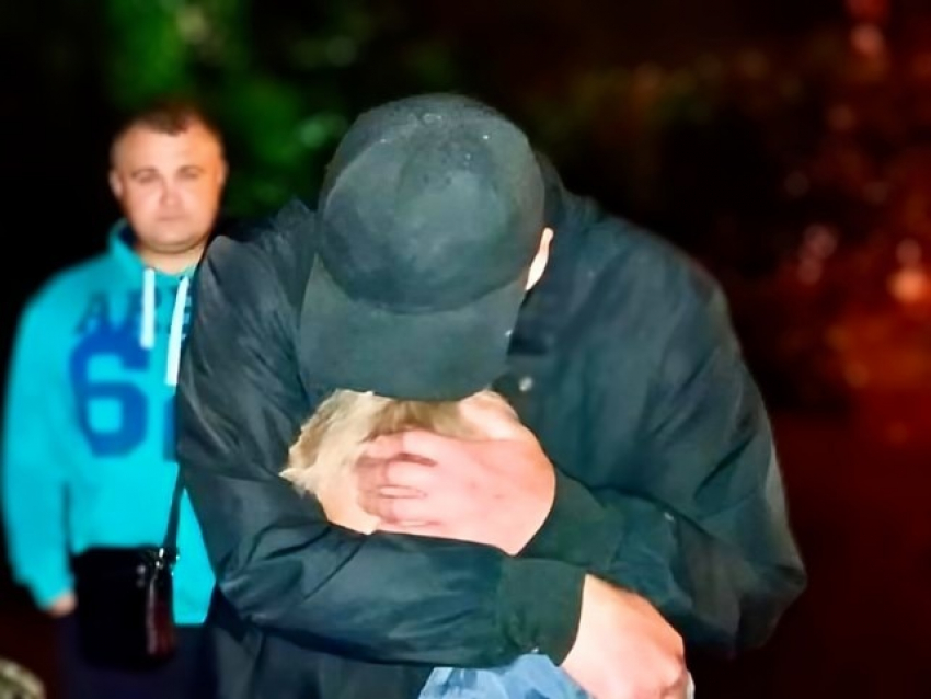 «Был напуган и сидел в подъезде»: волгоградские волонтеры рассказали, как искали 9-летнего мальчика в бурю 