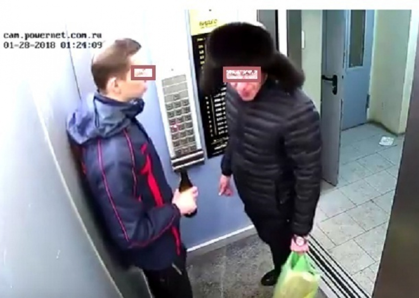 Волгоградец выложил видео в отместку соседям, гадящим в лифте