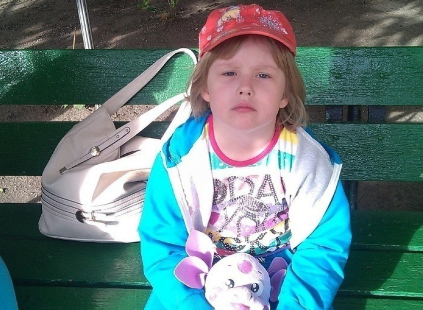 В Волгограде 5-летняя Настя молит о помощи в борьбе со страшной болезнью