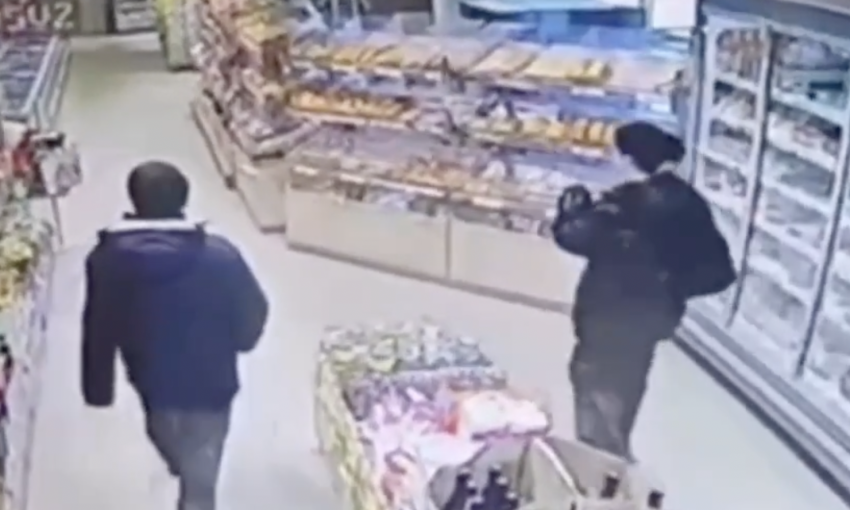 "Ударил ногой в пах": девушка рассказала о нападении незнакомца в супермаркете в Волгограде 