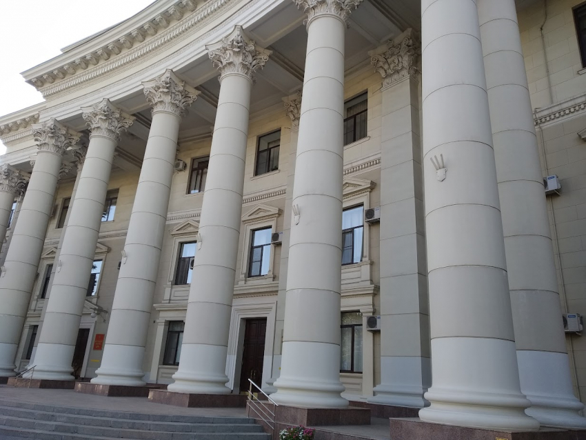 Волгоградским депутатам захотелось новой мебели на полмиллиона: нужен особый комфорт