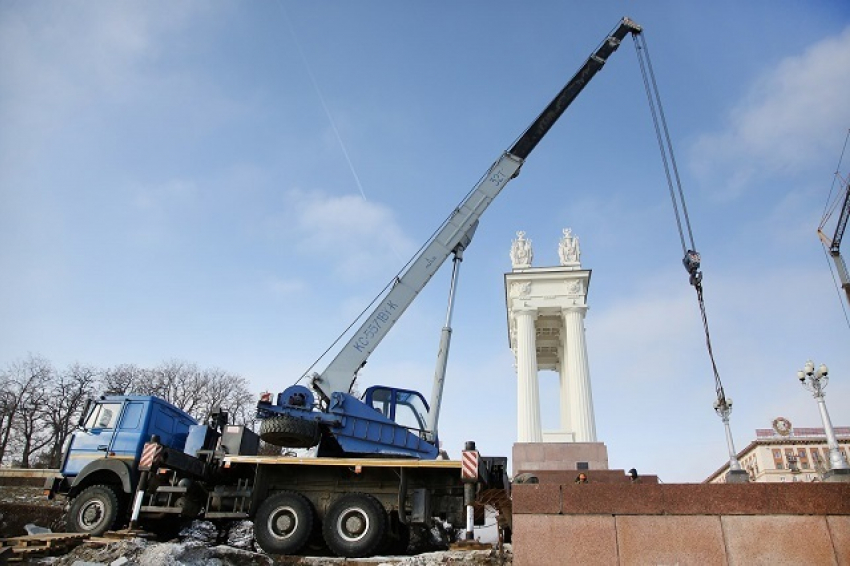 Волгоградцам рассказали, что стало с главной лестницей на центральной набережной