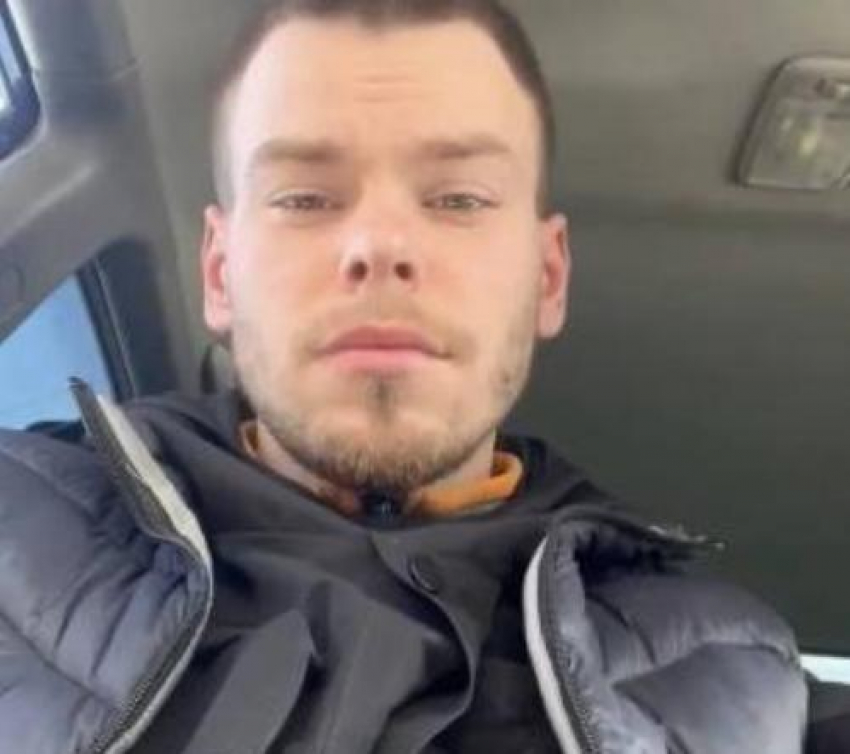 22-летнего зеленоглазого парня больше месяца ищут в Волгограде