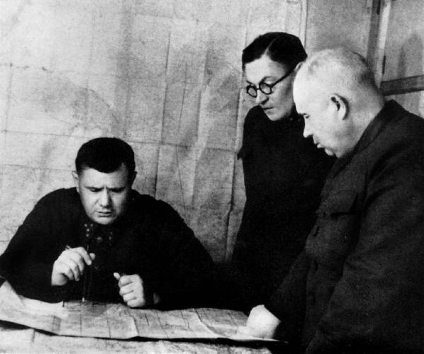 13 августа 1942 года – командующим Сталинградским фронтом назначен генерал-полковник Еременко