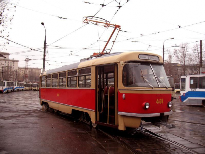 Маршрутка врезалась в трамвай на юге Волгограда