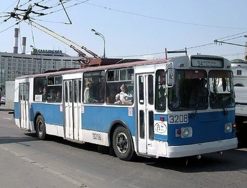 Волгоградцы узнали фамилию лучшего водителя троллейбусы города