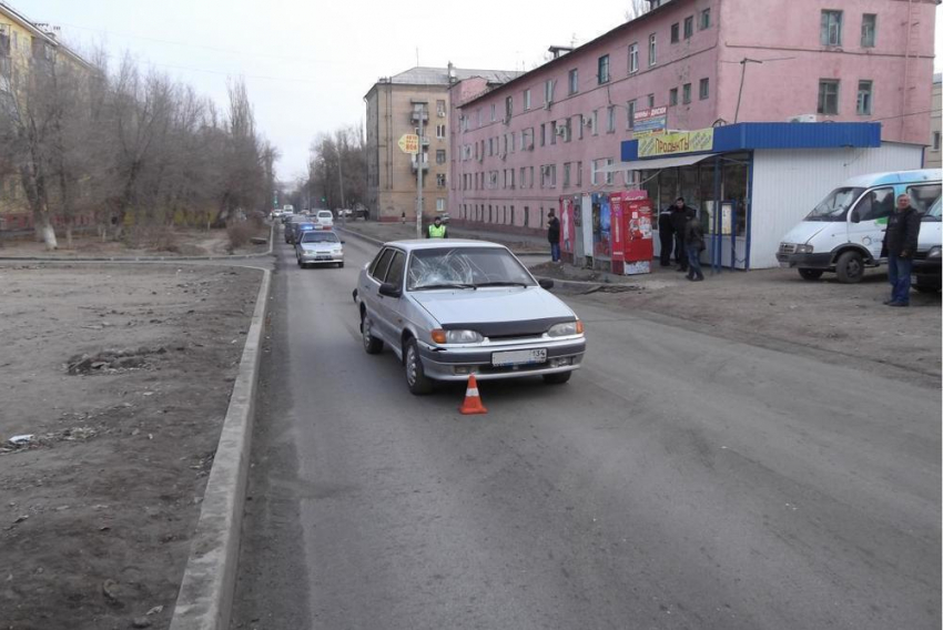 В Волгограде водитель ВАЗа сбил женщину-пешехода