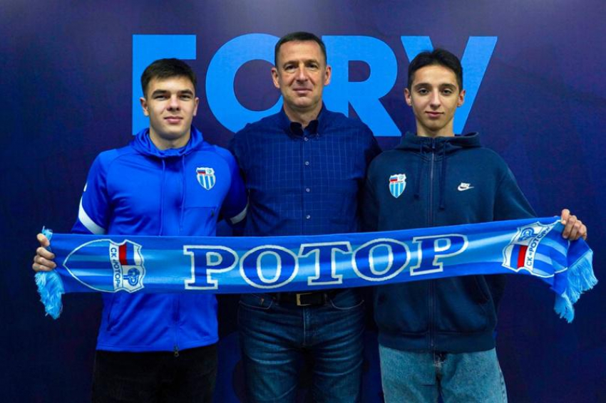 «Ротор» подписал контракты с двумя молодыми игроками