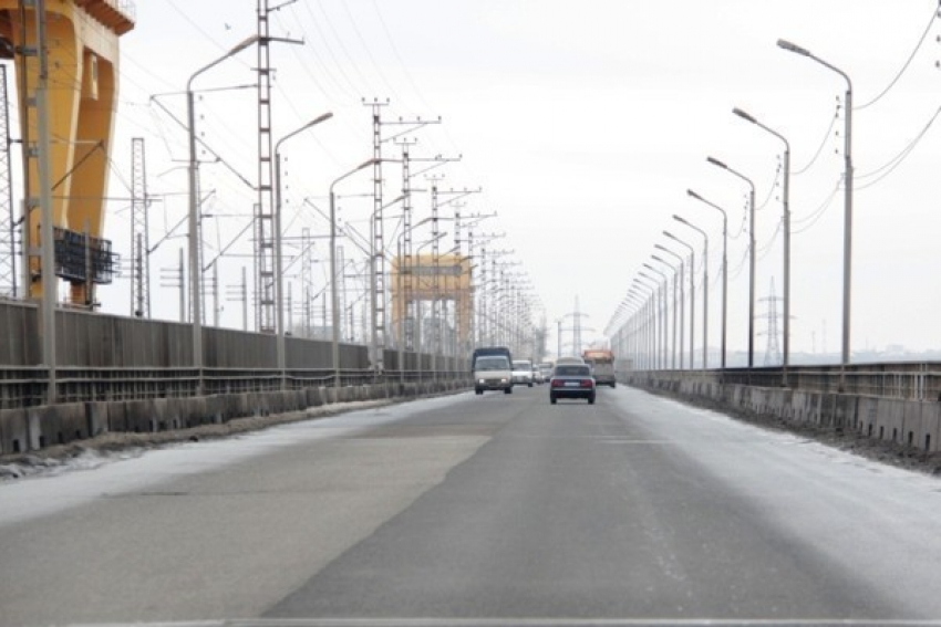 Проезд по мосту Волжской ГЭС станет платным для большегрузов