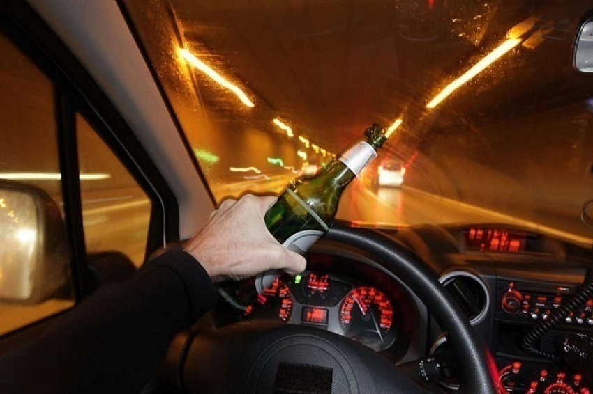 От привычки разъезжать пьяным по Волгограду водителя избавили 1,5 годами колонии