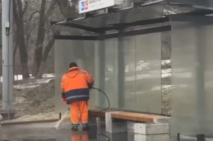 Остановкам за 2,3 млн провели СПА-процедуры в Волгограде — видео 