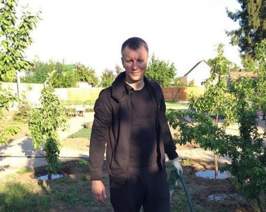 Пока горожане тонут, замглавы Волгограда дышит озоном и любуется радугой