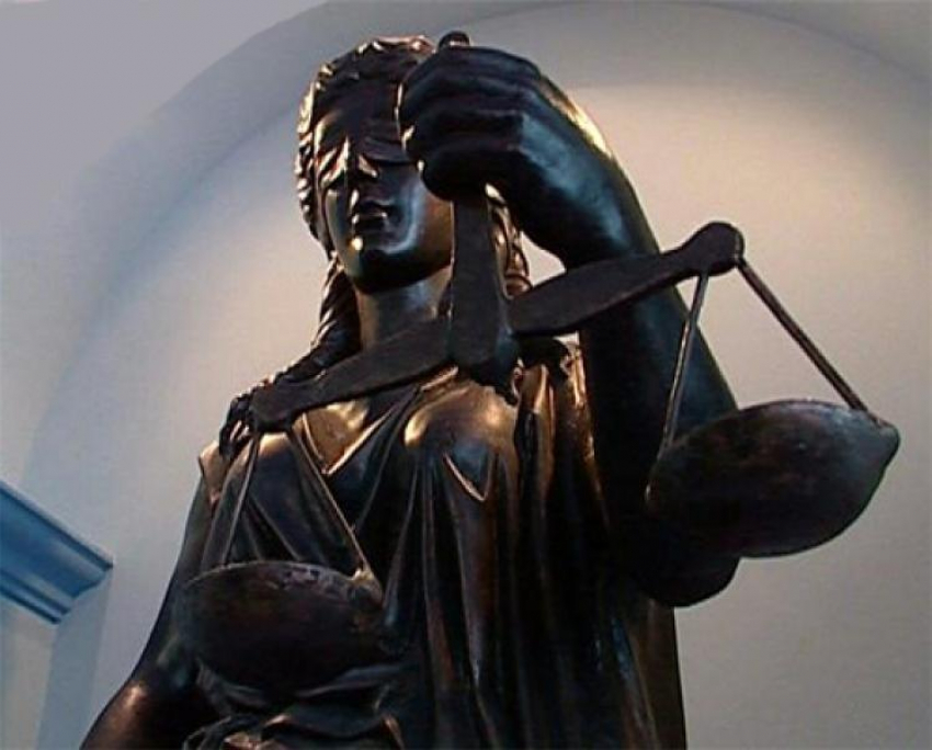 Имеющий 20 судимостей волгоградец получил 5 лет за нападение на пристава