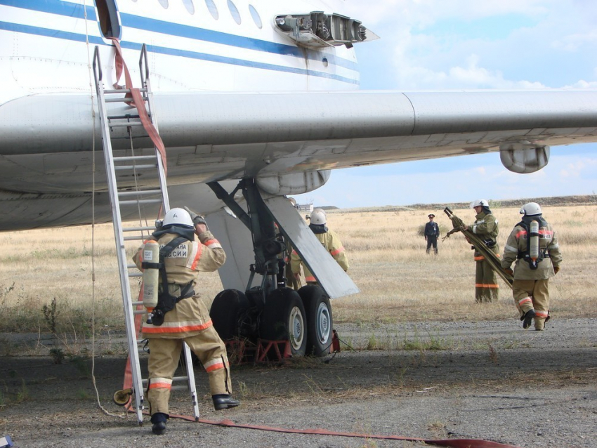 В волгоградском аэропорту прошли пожарно-тактические учения