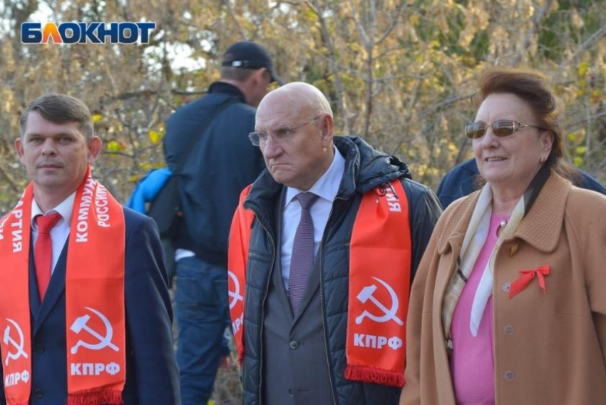 Идея волгоградского коммуниста об объявлении 31 декабря выходным днем дошла до парламента страны 