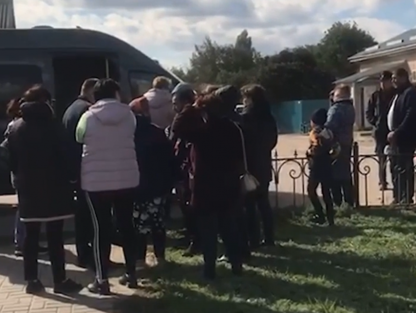 "Не надо паники, надо спокойно": проводы мобилизованных волгоградцев сняли на видео