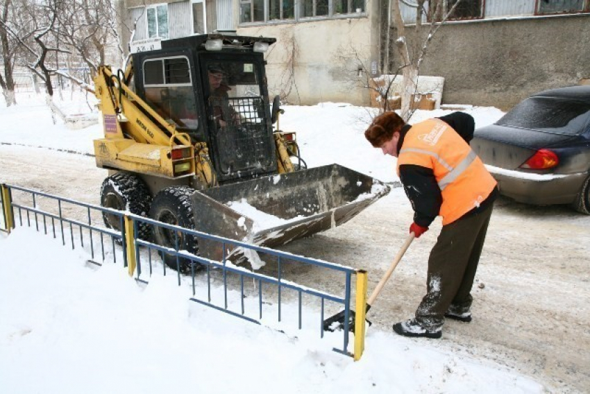 С дорог Волгограда вывезли полторы тысячи кубометров снега 