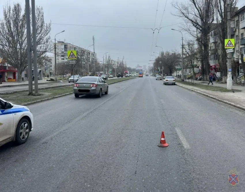 11-летнюю школьницу сбил Volkswagen в Волгограде