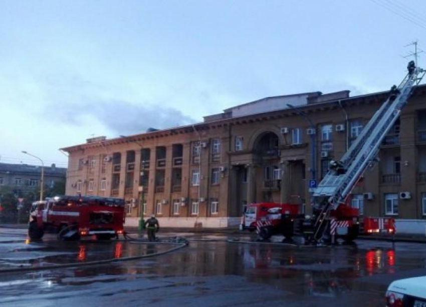 В Волжском ищут поджигателей здания городской администрации