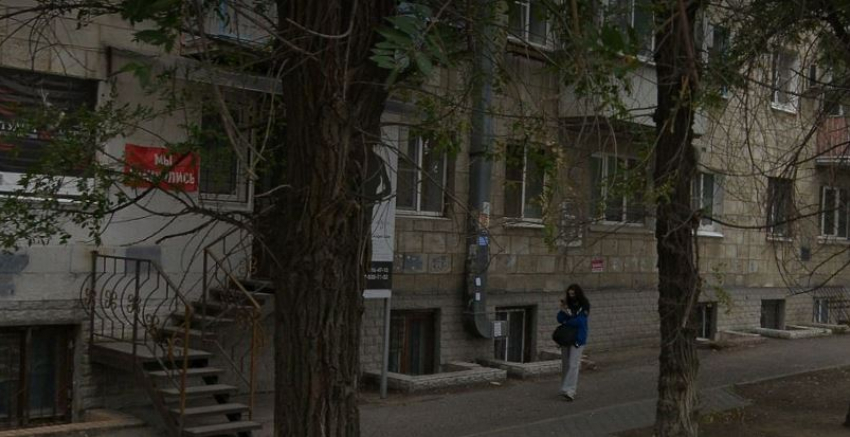 Окровавленное тело женщины нашли в центре Волгограда