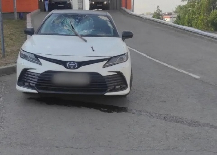  Умер мужчина из пробитой ломом Toyota в Волгограде